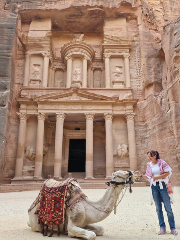 Jordan, Petra riznica, kamila